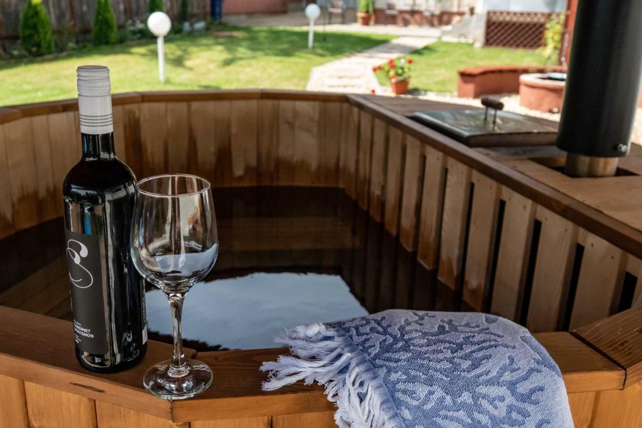 Vadszolo Apartmanhaz Gyomaendrőd Zewnętrze zdjęcie