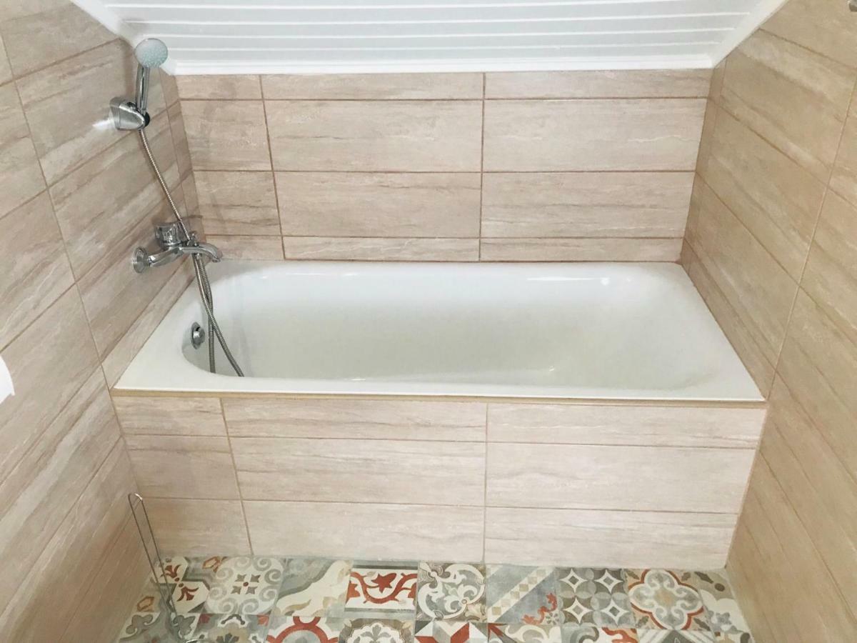 Vadszolo Apartmanhaz Gyomaendrőd Zewnętrze zdjęcie